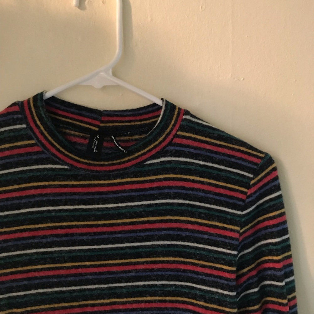 urban outfitters thin knit shirt